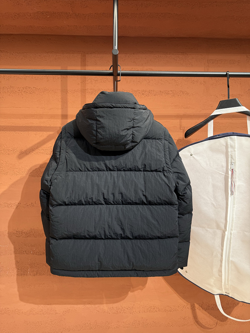 Burberry 3757-86L - Image 22