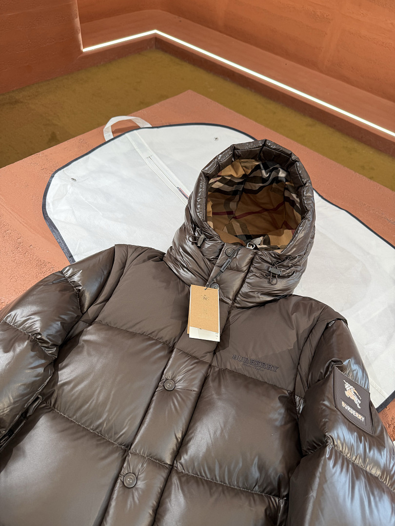 Burberry 68679-37L - Image 27