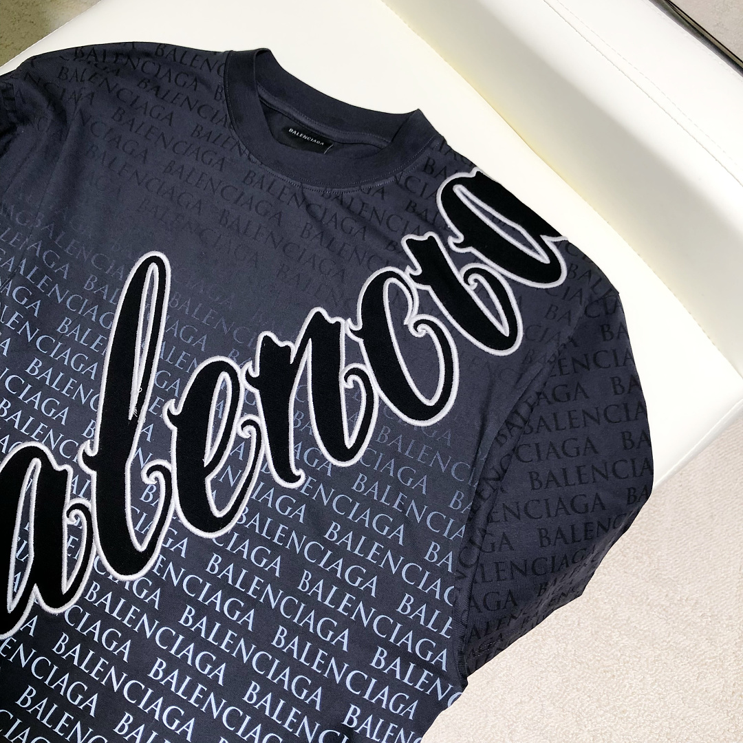 Balenciaga 586-17L - Image 7