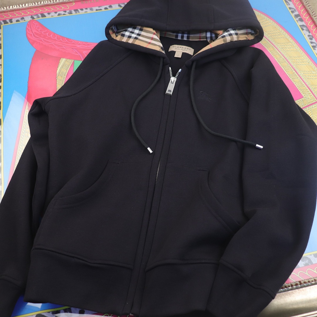 Burberry Yuan - Image 7