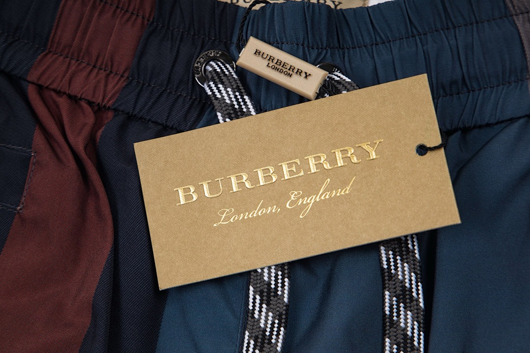 Burberry 52410−24L - Image 6