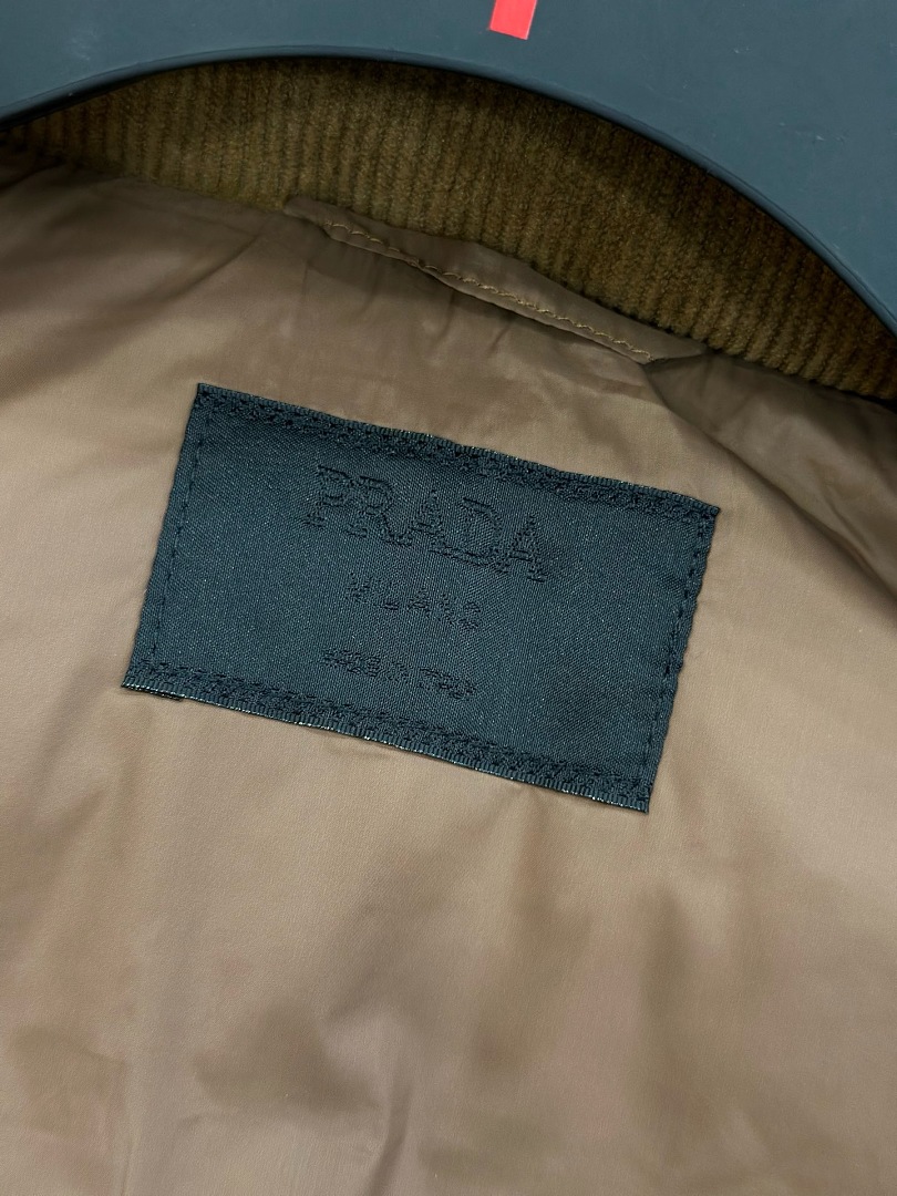 Prada 5212−8L - Image 11