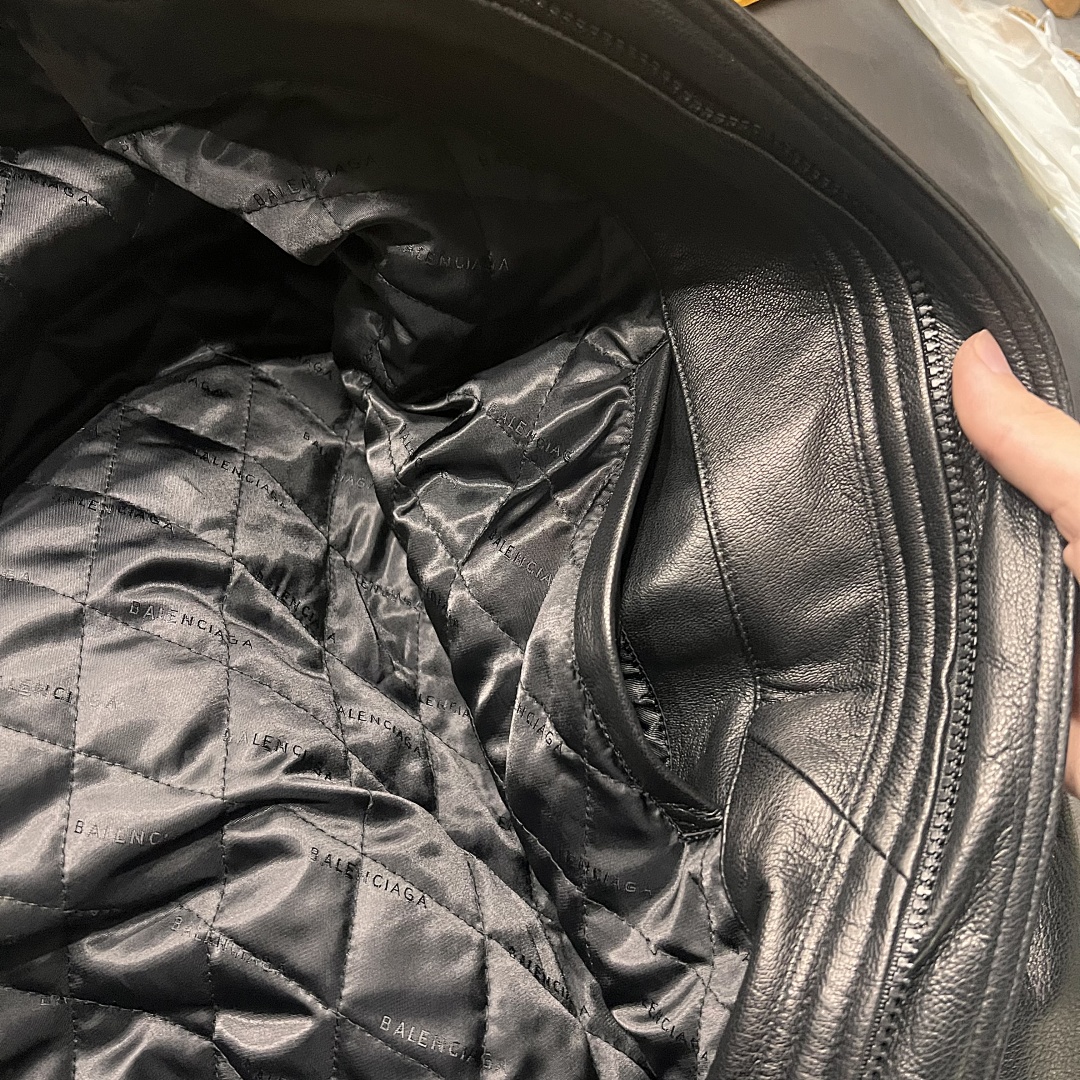 Balenciaga 580W00017Real Leather - Image 5