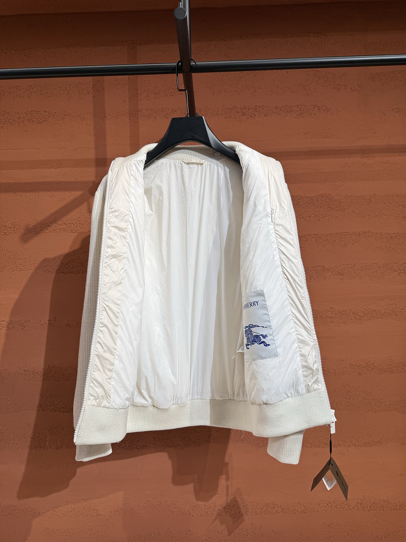 Burberry 3306-86L - Image 33