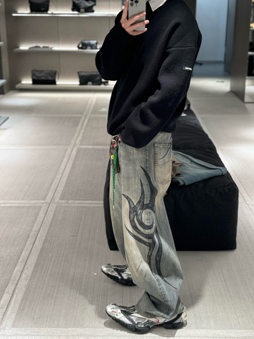 Balenciaga 6276-69L - Image 4