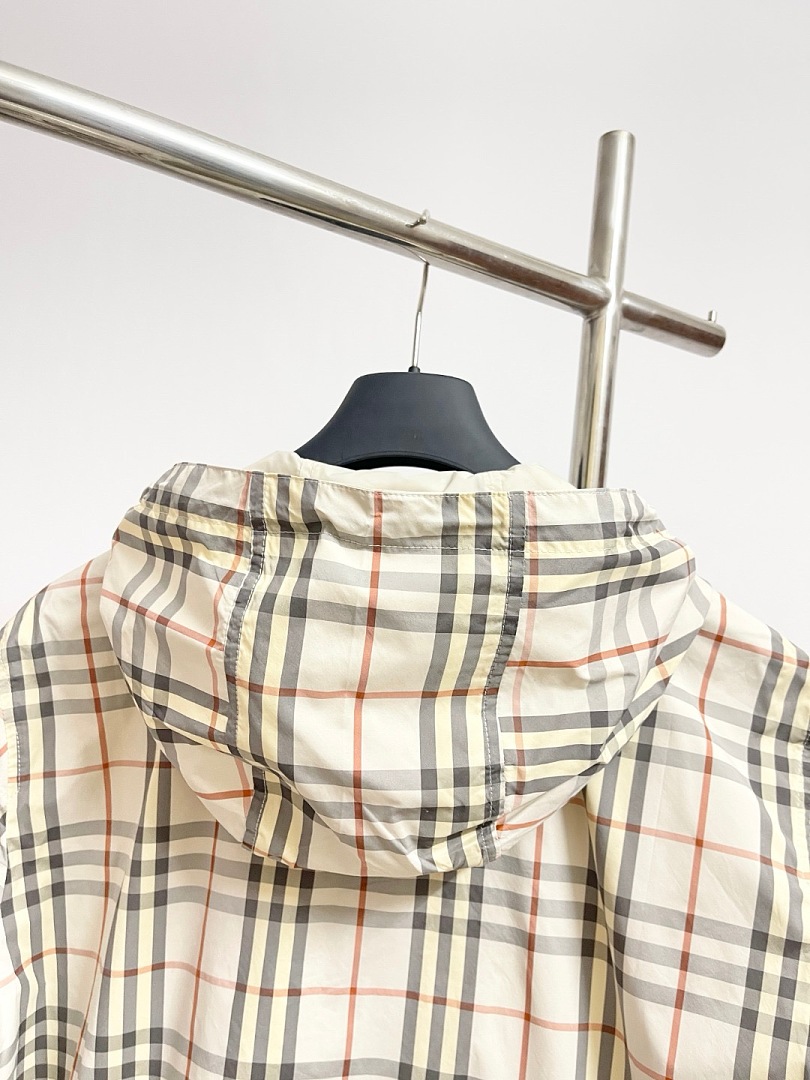 Burberry 6403-61L - Image 20
