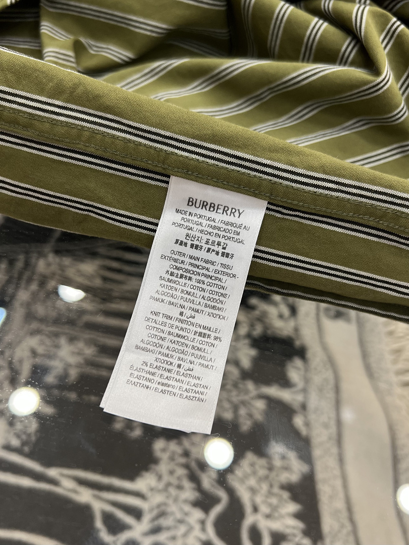 Burberry 551−8L - Image 11