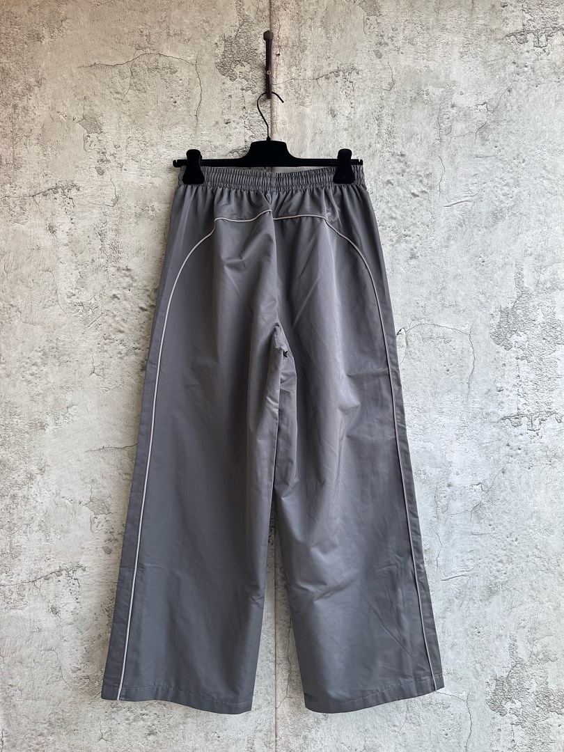 Balenciaga 568−24L - Image 14