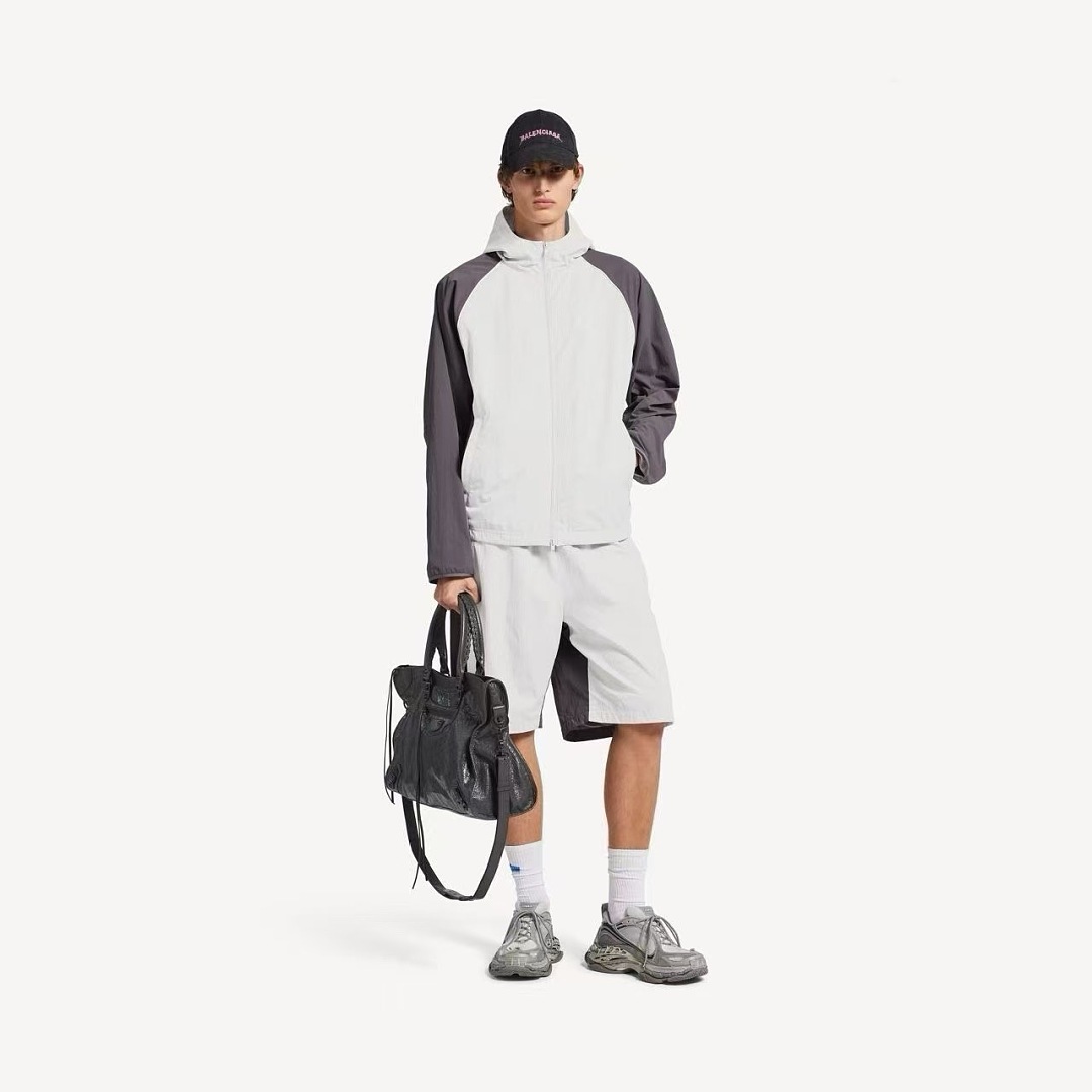 Balenciaga 52423−24L - Image 6