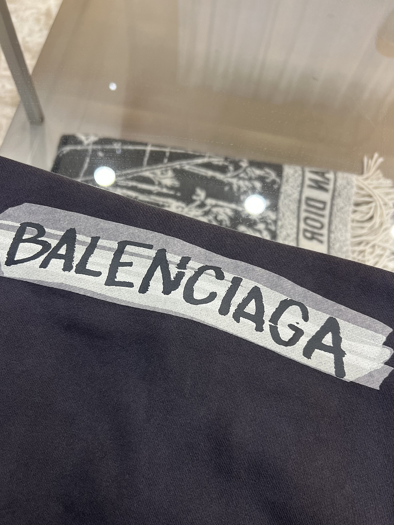 Balenciaga 52008−51L - Image 10
