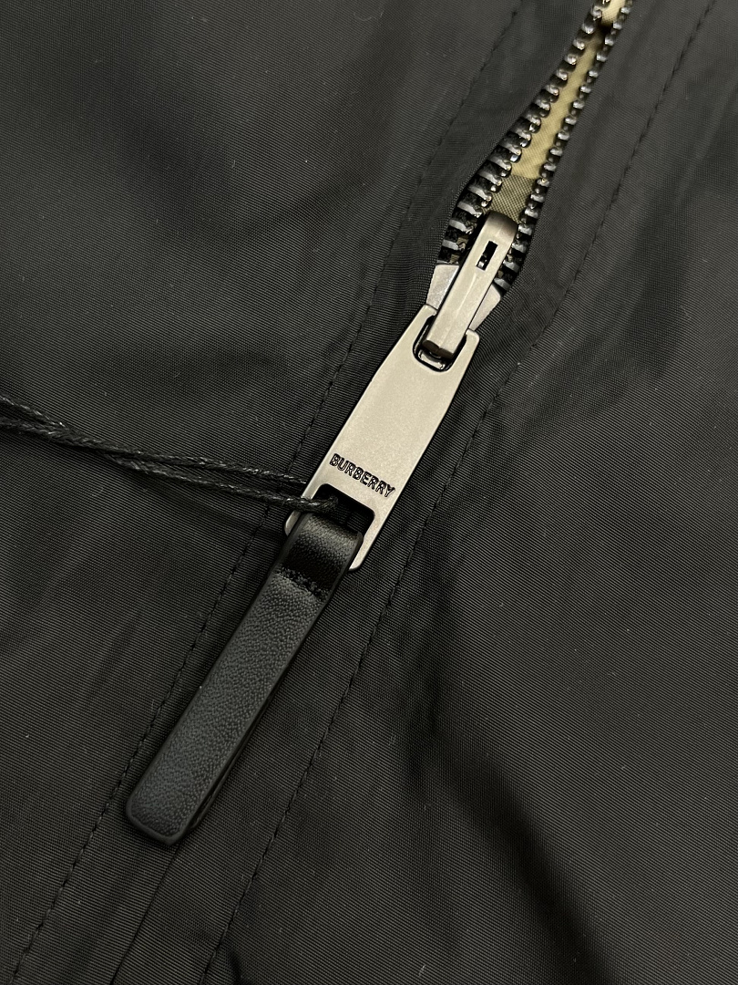 Burberry 539−8L - Image 12
