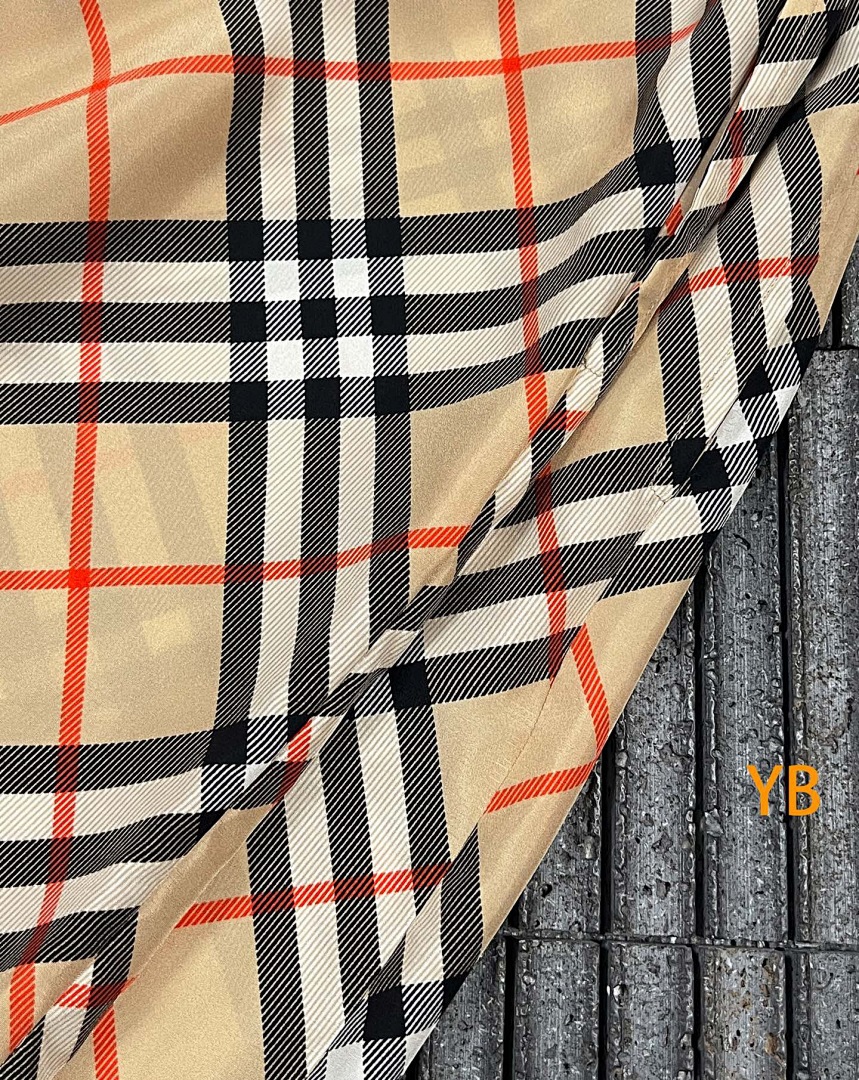 Burberry 526279−51L - Image 12