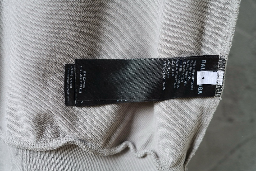 Balenciaga 5ZZ049−25L - Image 17