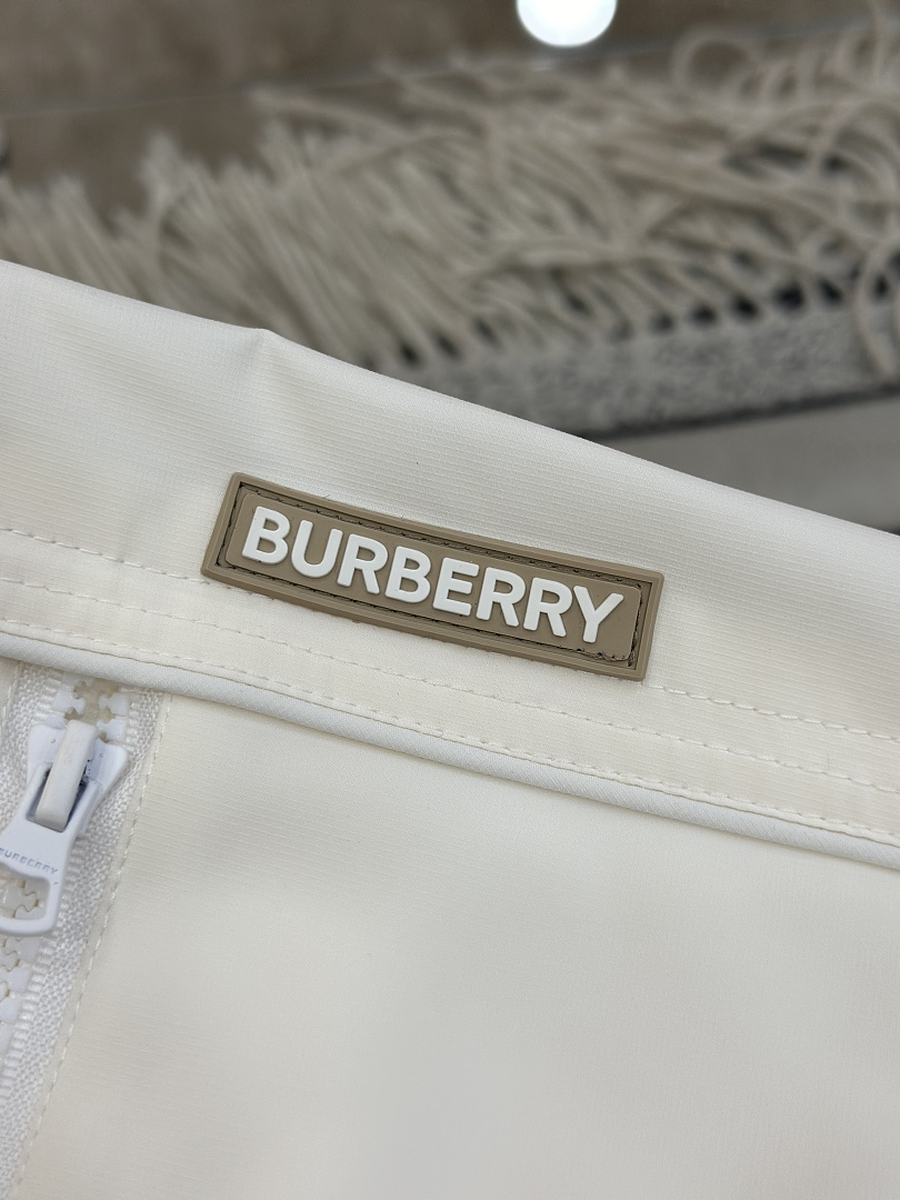 Burberry 5152−8L - Image 26