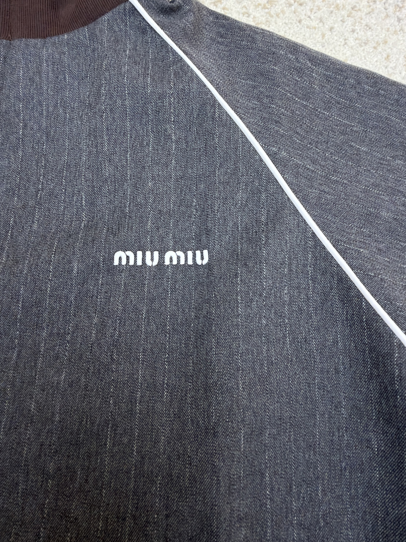 Miu Miu 525311 -51L - Image 8