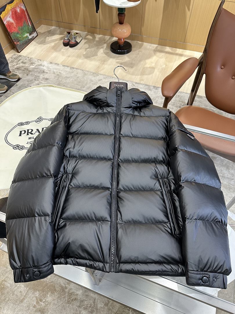 Prada 5296−8L - Image 4