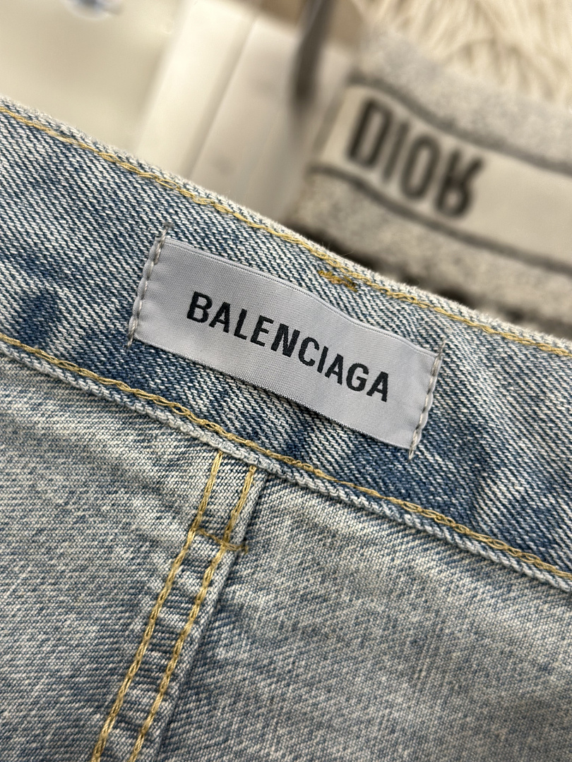 Balenciaga 3079-41L - Image 15