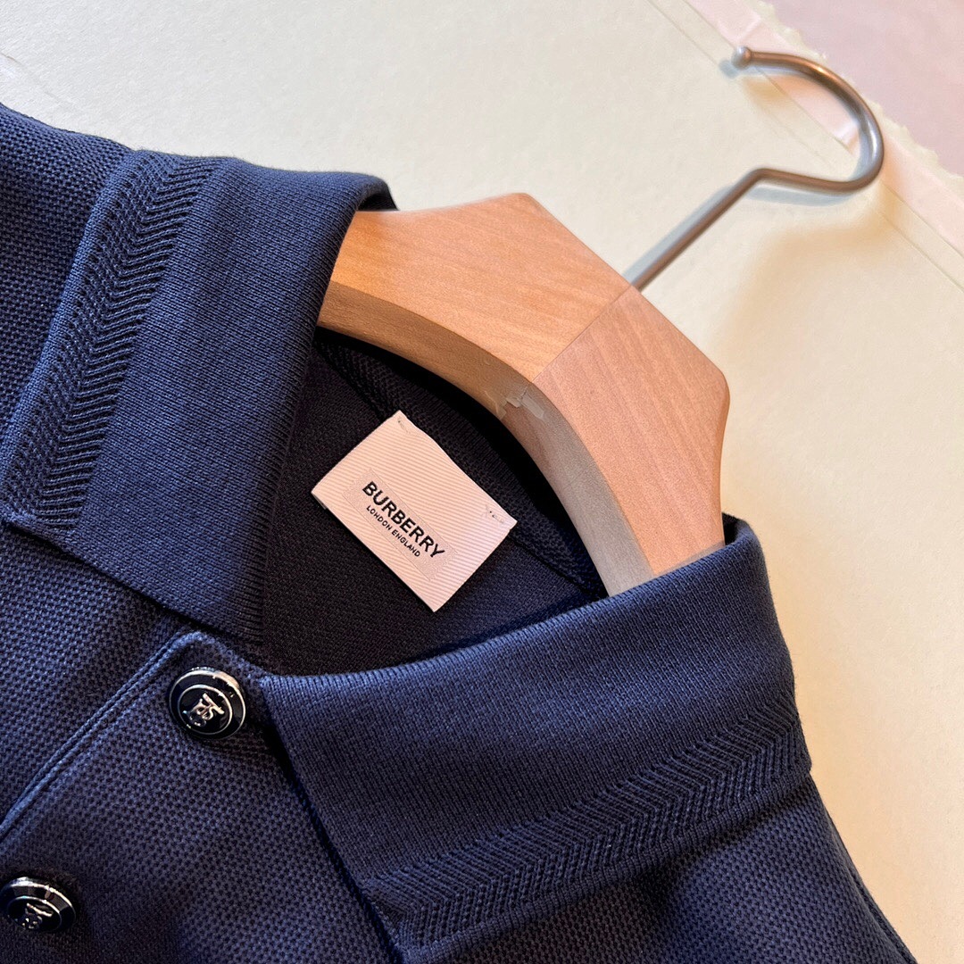 Burberry Burberry - Image 17