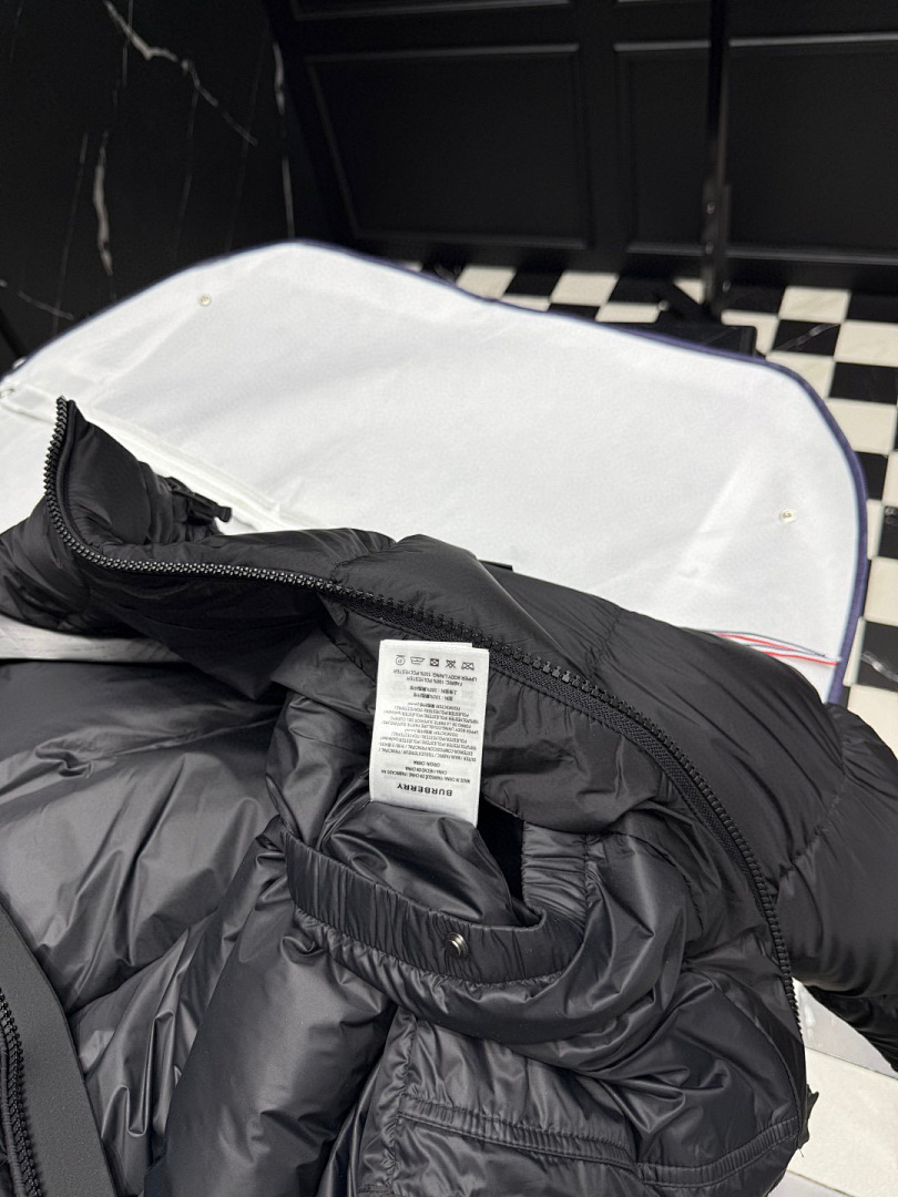 Burberry . 59663−92L - Image 3