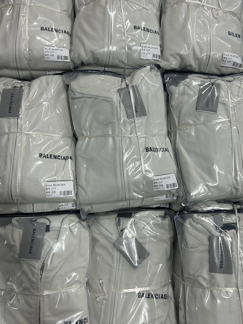 Balenciaga 52129−51L - Image 5