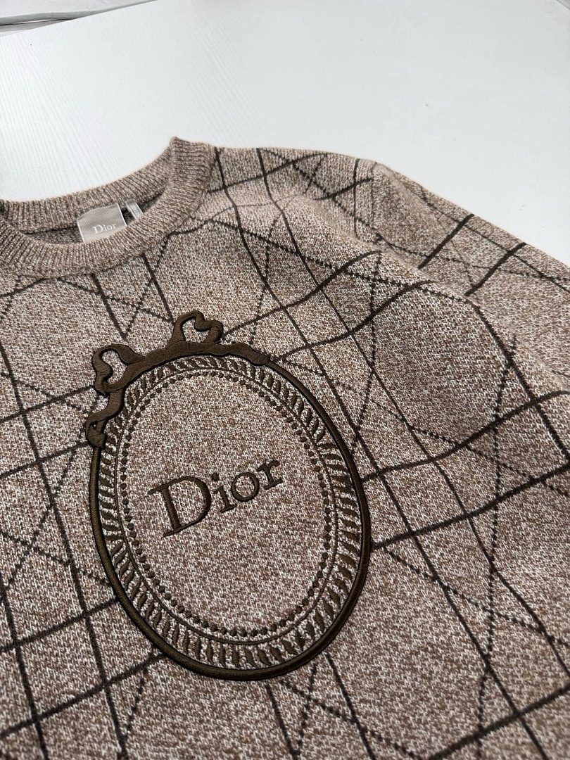 Dior Price: - Image 5