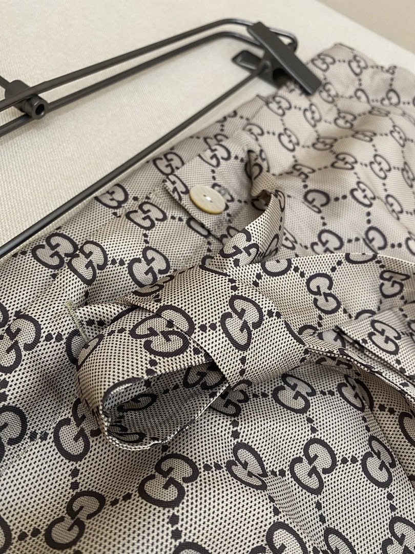 Gucci 37527-37528-8L - Image 12