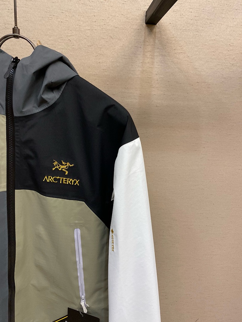 Arc'teryx — - Image 9