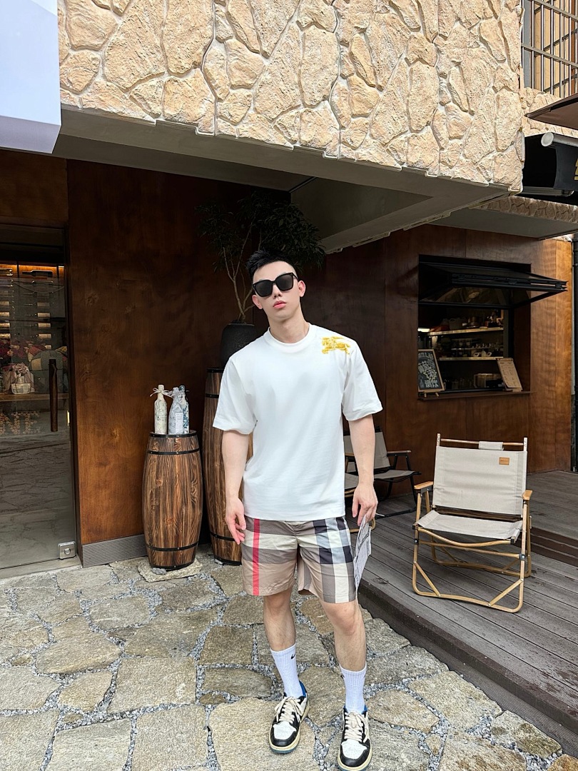 Burberry Yuan - Image 13