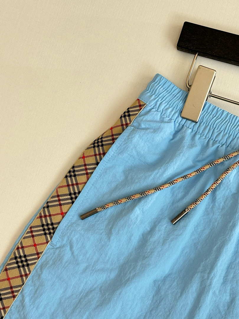 Burberry 31912-31L - Image 28
