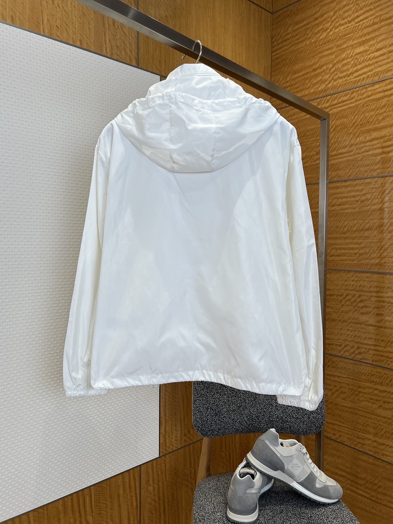 Prada 58842-8L - Image 31