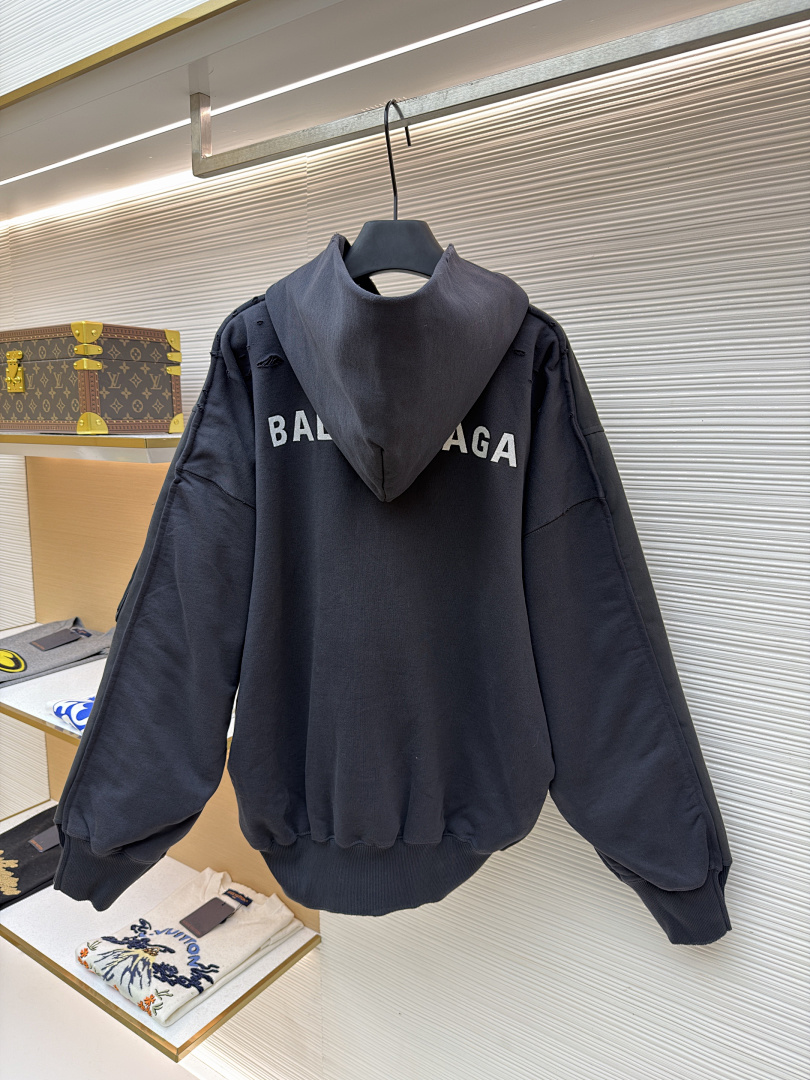 Balenciaga 3084-41L - Image 16