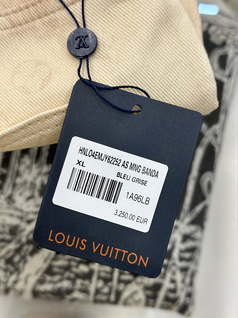 Unbranded Price:Jacket: 289 Pants: 269 529−8L - Image 17