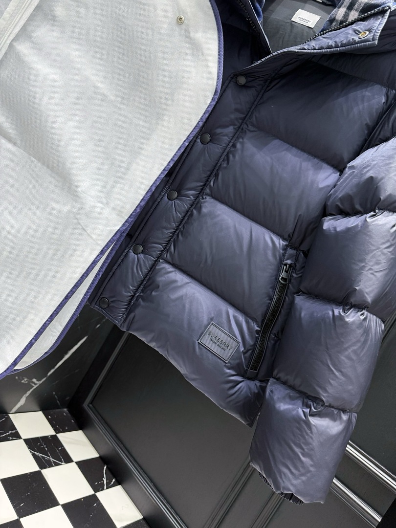 Burberry 38078-83L - Image 13
