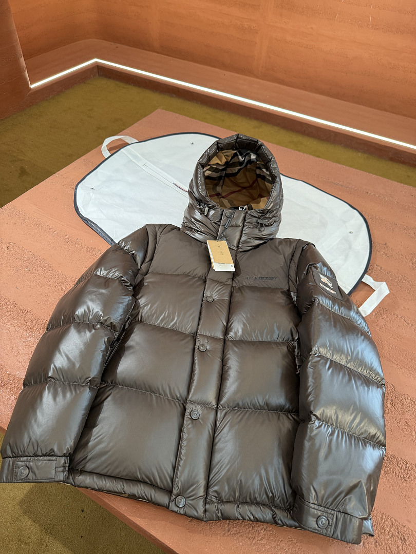 Burberry 68679-37L - Image 28
