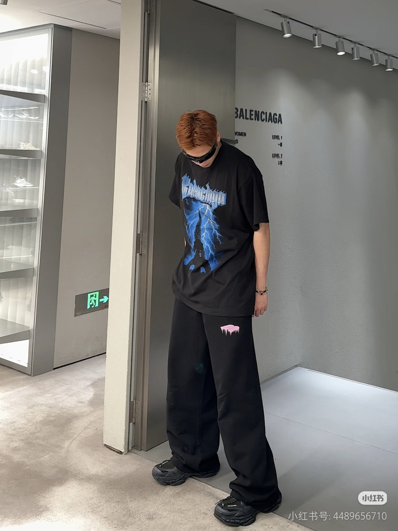 Balenciaga 5801−8L - Image 4