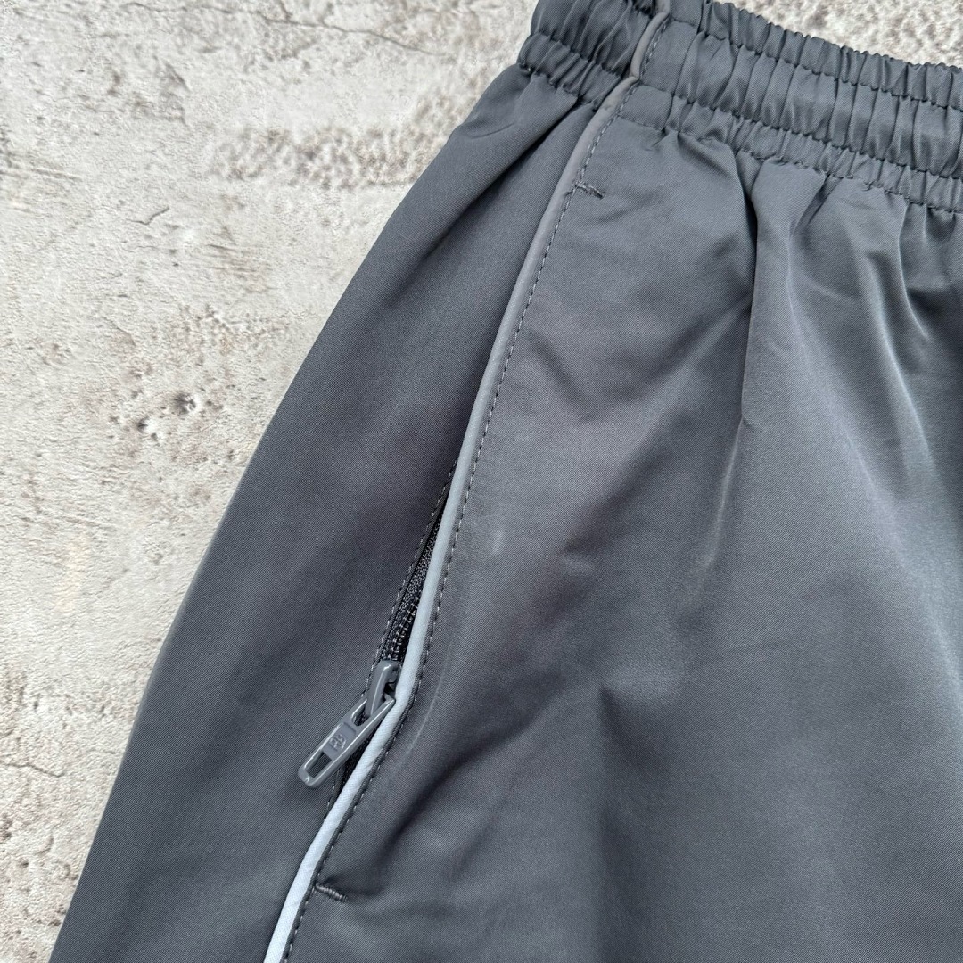 Balenciaga 568−24L - Image 16