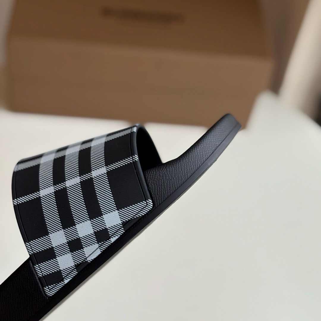 Burberry 6053-88L - Image 28