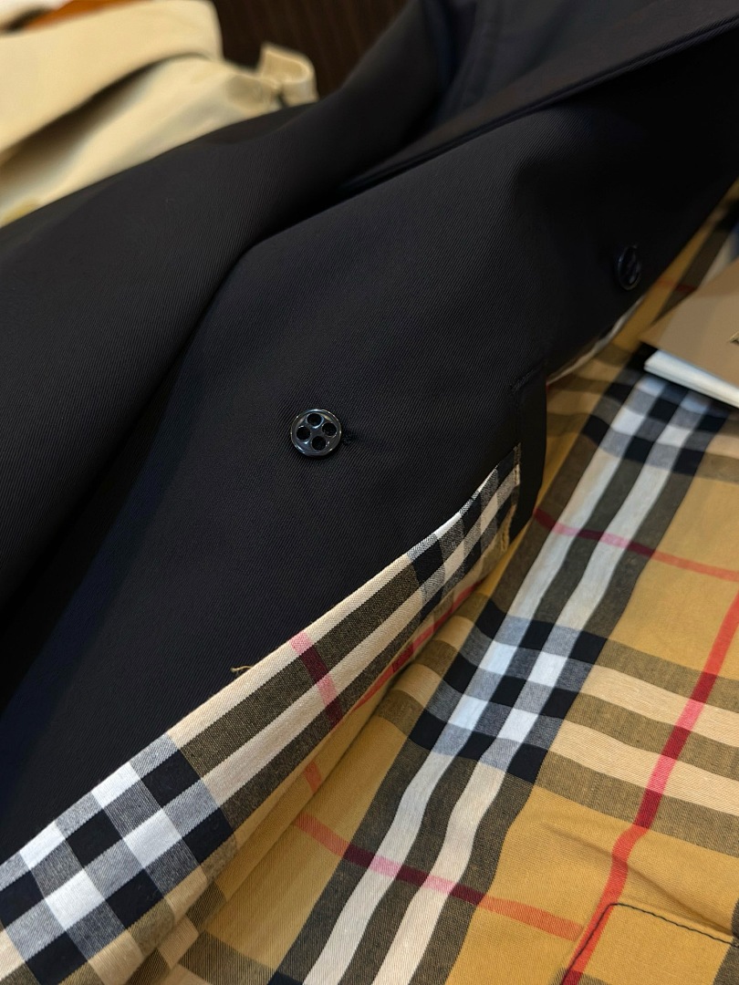 Burberry —6B034 - Image 16