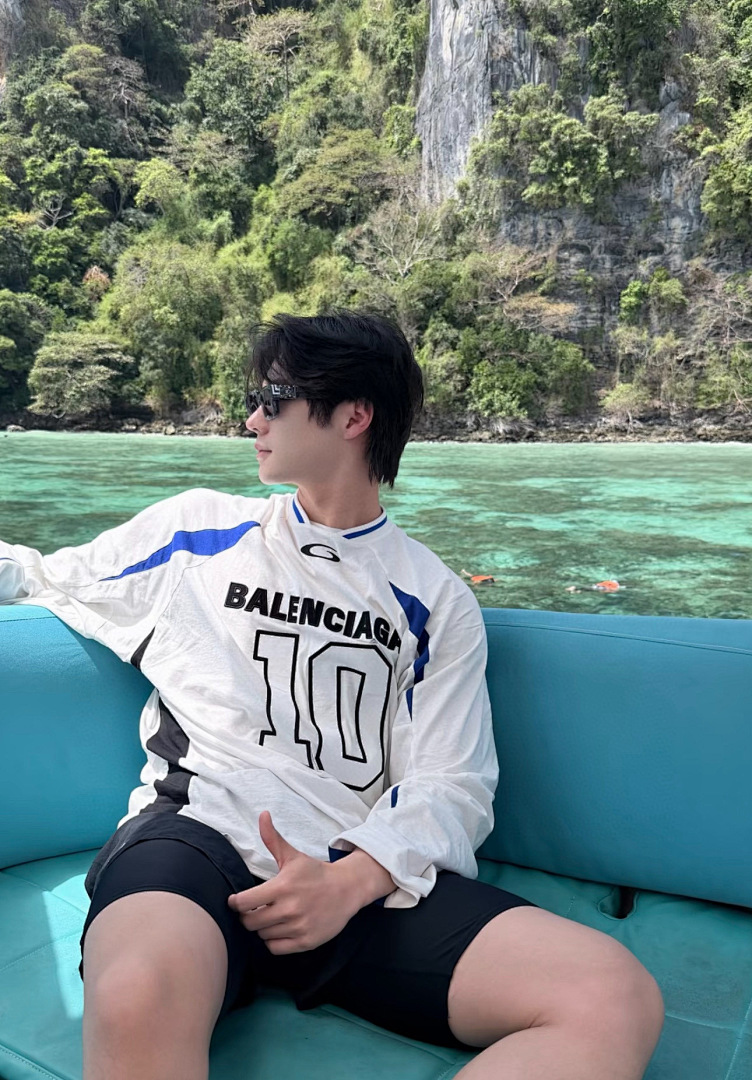 Balenciaga 52403−24L - Image 3