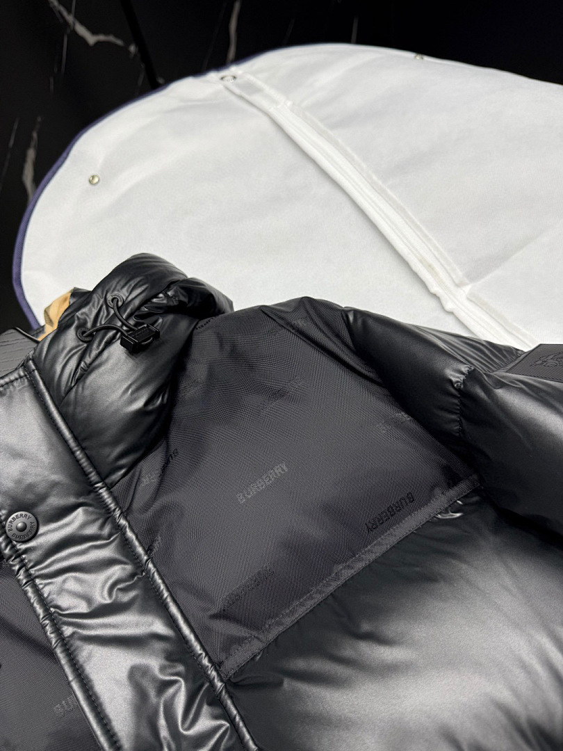 Burberry . 59650−92L - Image 12
