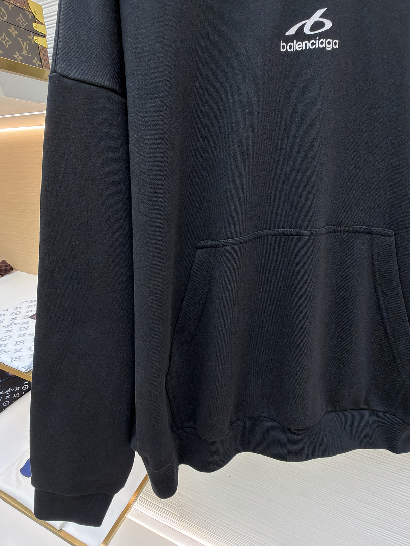 Balenciaga 6908-60L - Image 9