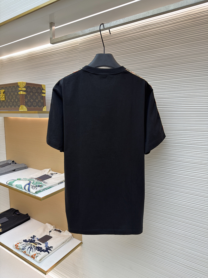 Burberry 526276−51L - Image 17