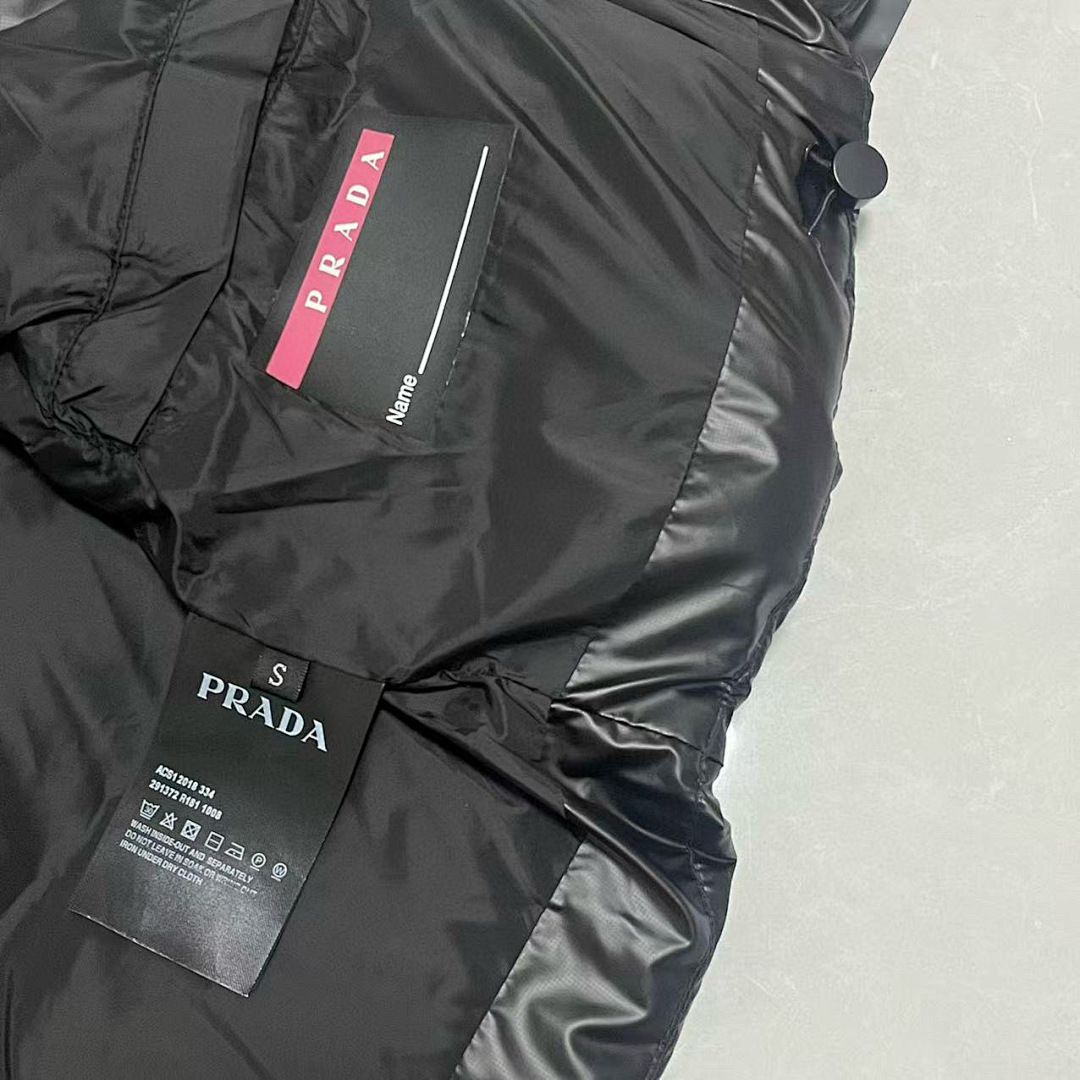 Prada 5C21 Vest −96L - Image 5
