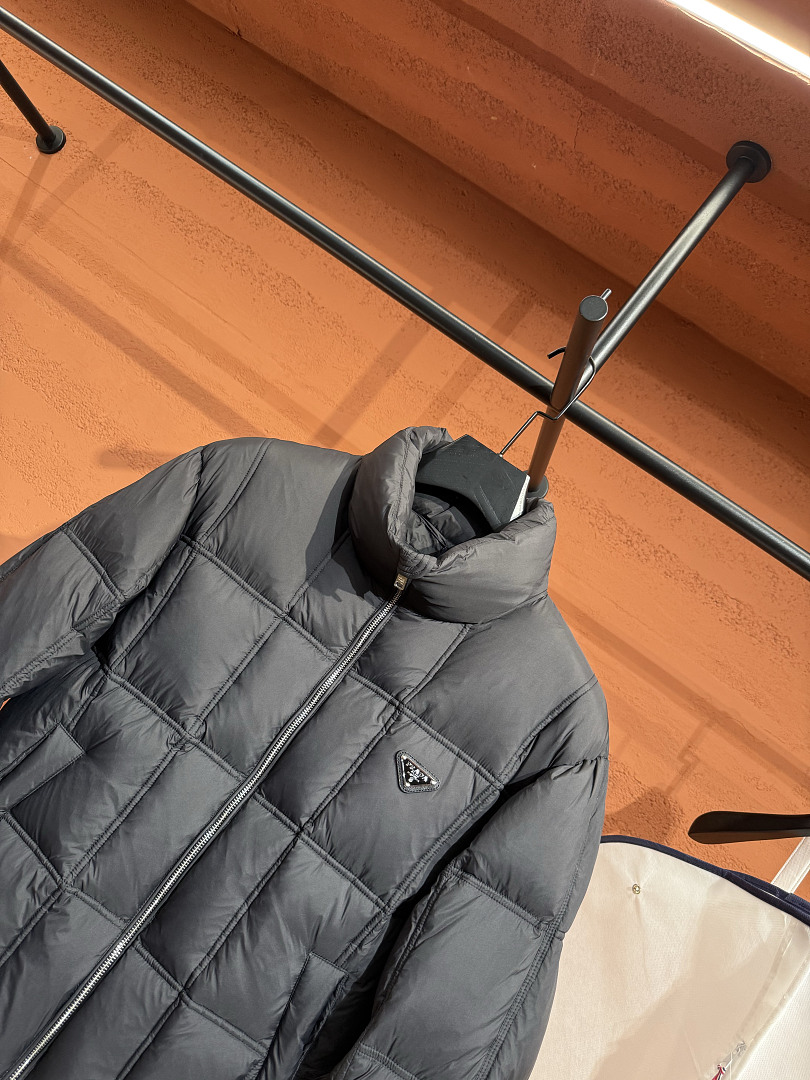 Prada 5290−8L - Image 25