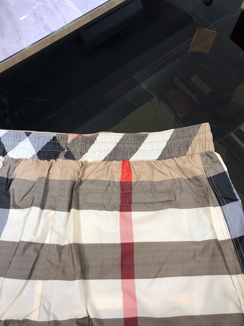Burberry L68B040-65L - Image 9