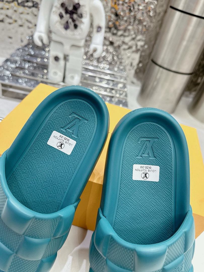 Unbranded Yuan Slides V081 - Image 10