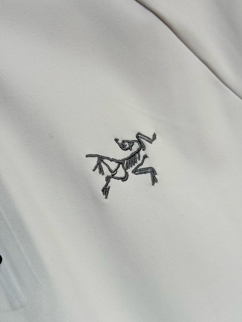 Arc'teryx 5334−18L - Image 16