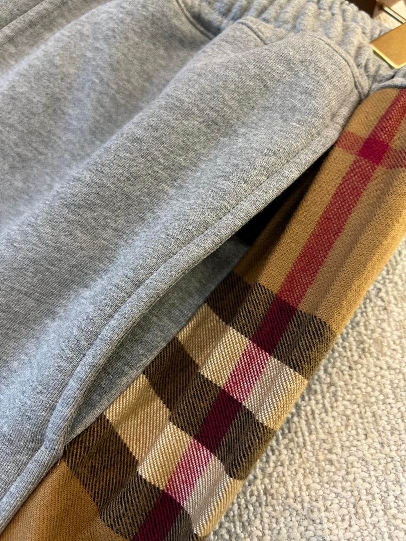 Burberry –6B026-65L - Image 24