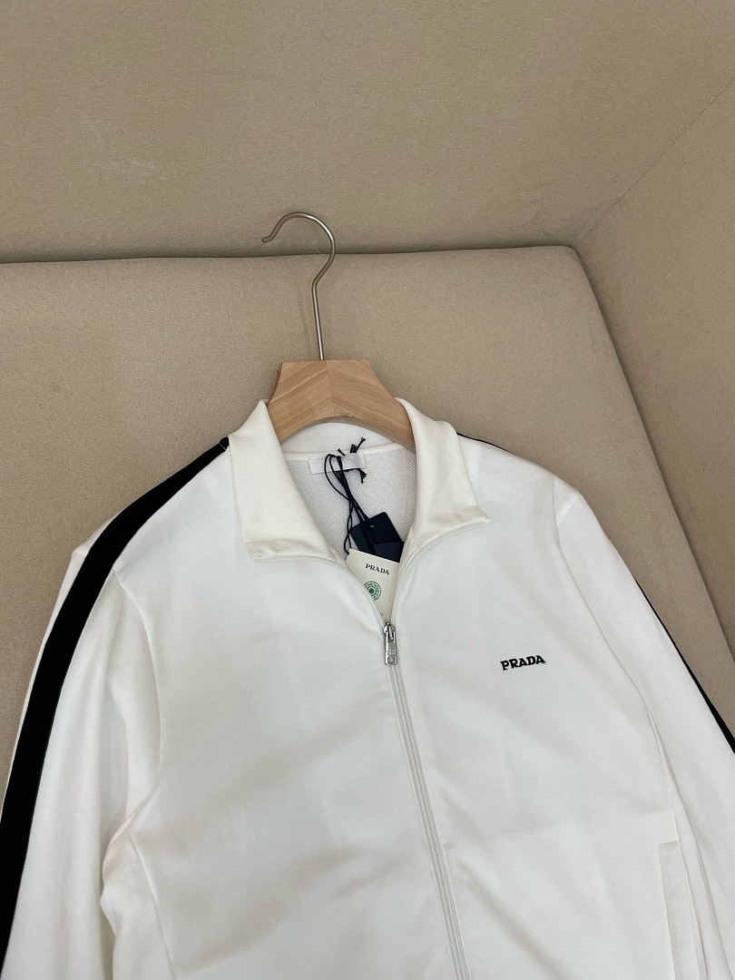 Prada 3WT5257-8L - Image 20