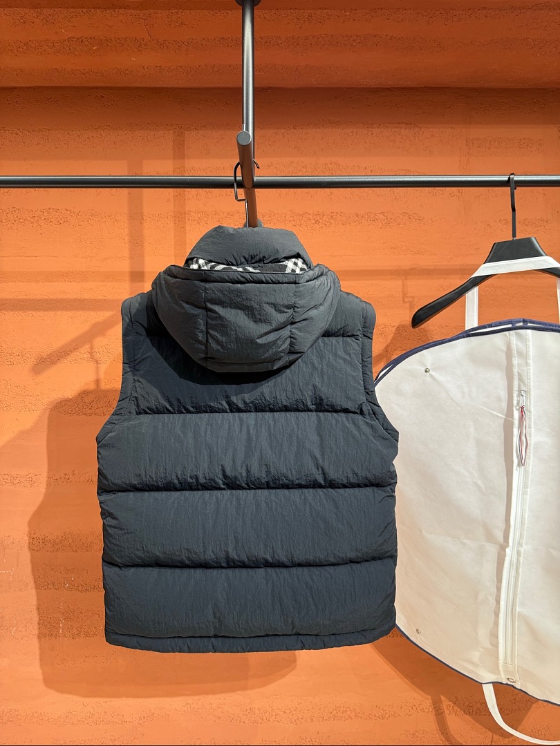 Burberry 3757-86L - Image 20